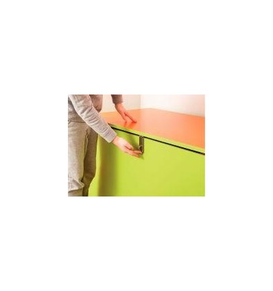 COFFRE EN BOIS A ROULETTES