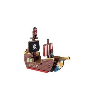 PREMIERE MAQUETTE BATEAU PIRAT