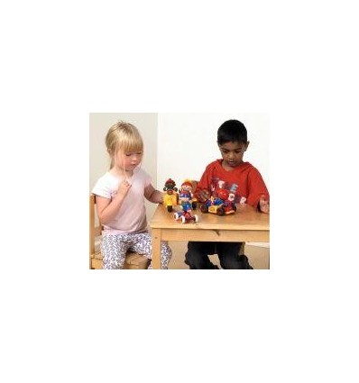 LOT 3 VEHICULES+4 PERSONNAGES